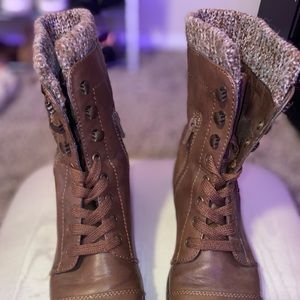 Women’s winter combat boots
